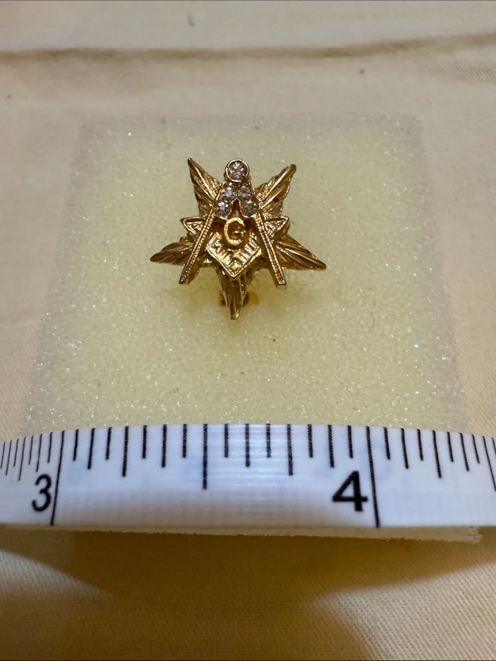 Gold-Tone OES Worthy Patron Star Lapel Pin - Women Jewelry